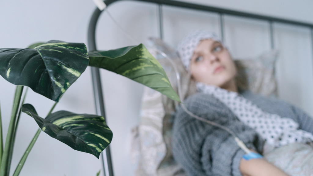 Hovedbehandlingen for tarmkreft er kirurgi og en stor andel av pasientene får tilleggsbehandling med cellegift eller stråling.