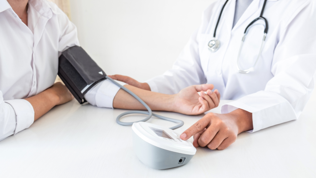 Overvekt og fedme øker risikoen for en rekke helseplager og vektrelaterte følgesykommer.